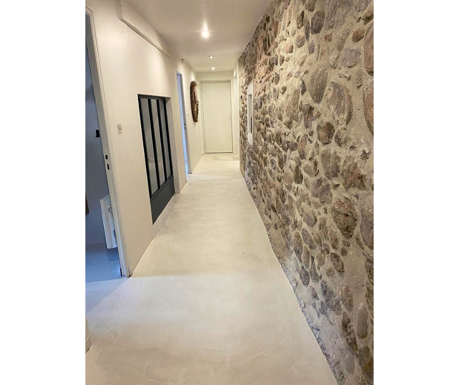 Couloir en Ardèche - Couleur ivoire 131