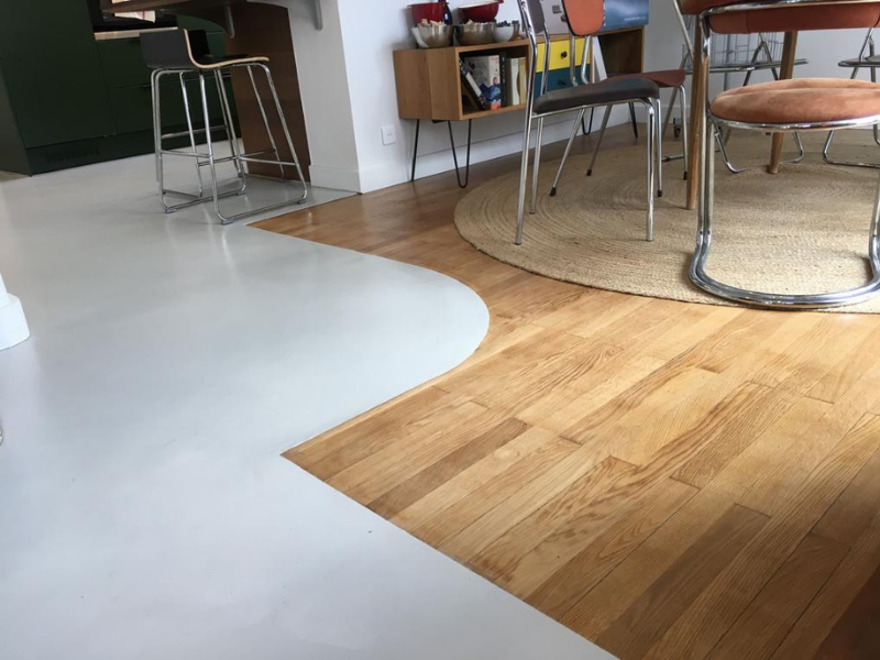 Salle à manger dans la Drôme - Couleur platine