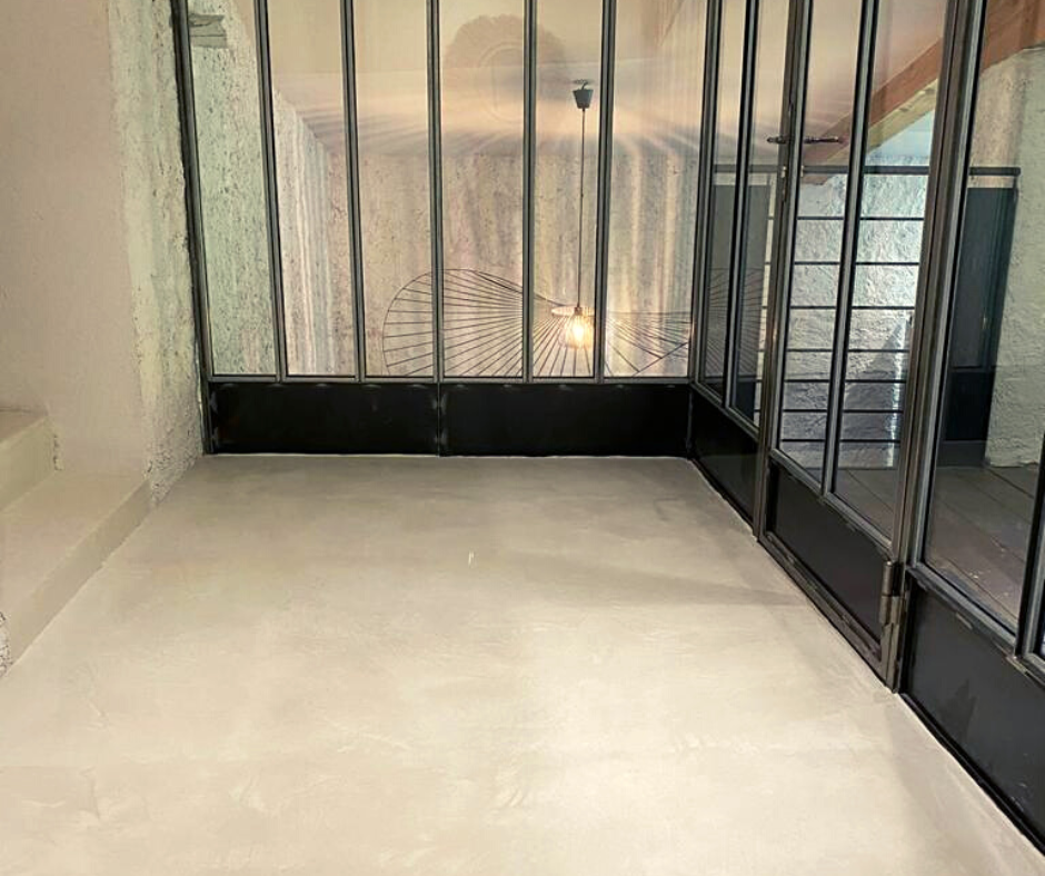 Sol de verrière en Ardèche - Couleur ivoire 131