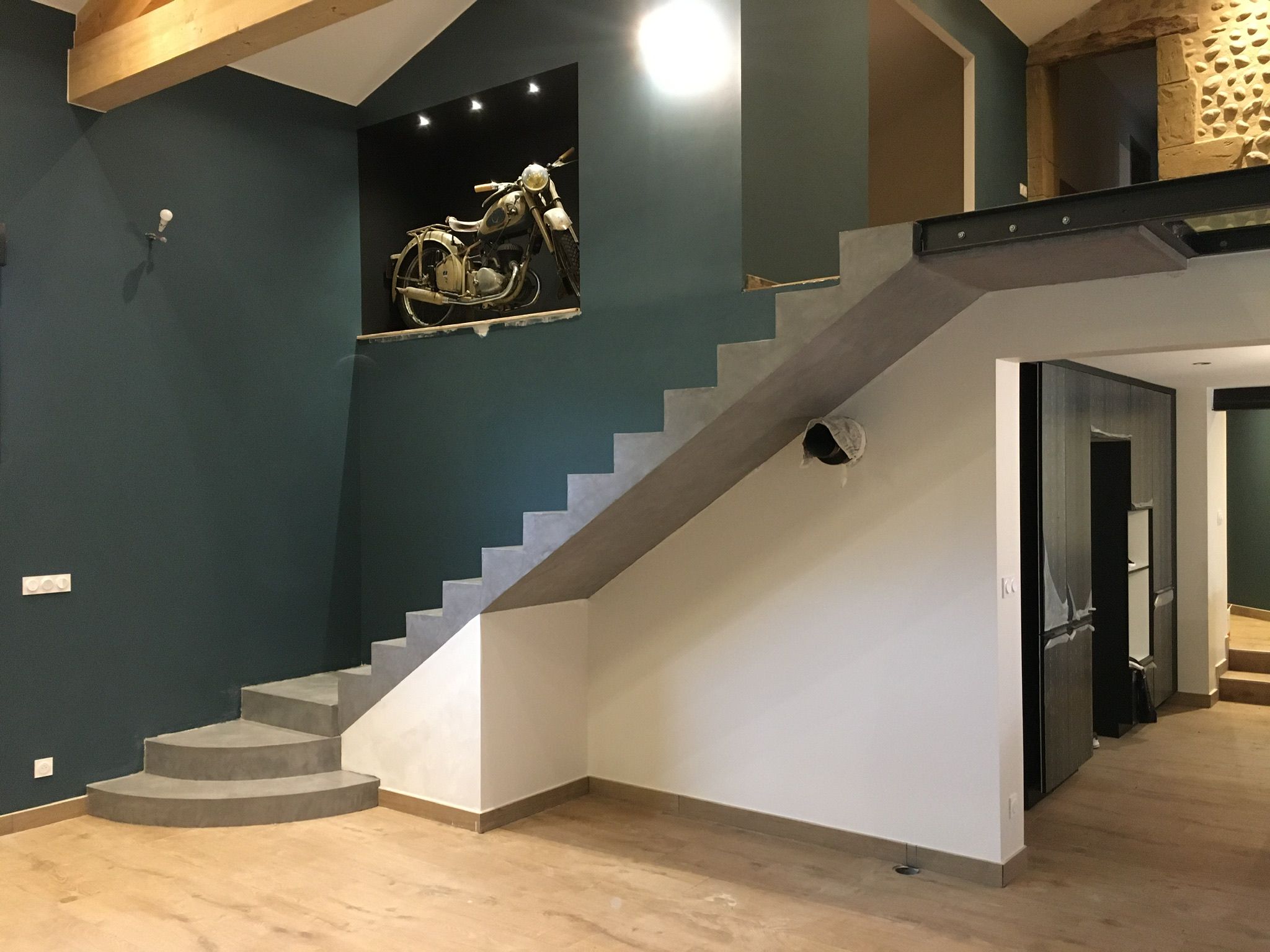 Escalier nord Drôme